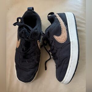 Boy’s sz 6Y Black Cork Nike Sneakers Shoes